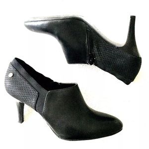 Calvin Klein | Black Leather Ankle Boots